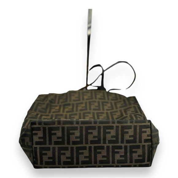 Fendi Tote Zucca - Picture 13 of 16